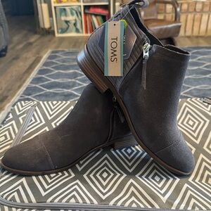 TOMS Women's Dark Brown Ankle Booties